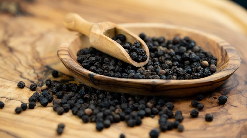 What Happens to Your Body When You Eat Black Pepper Every Day!